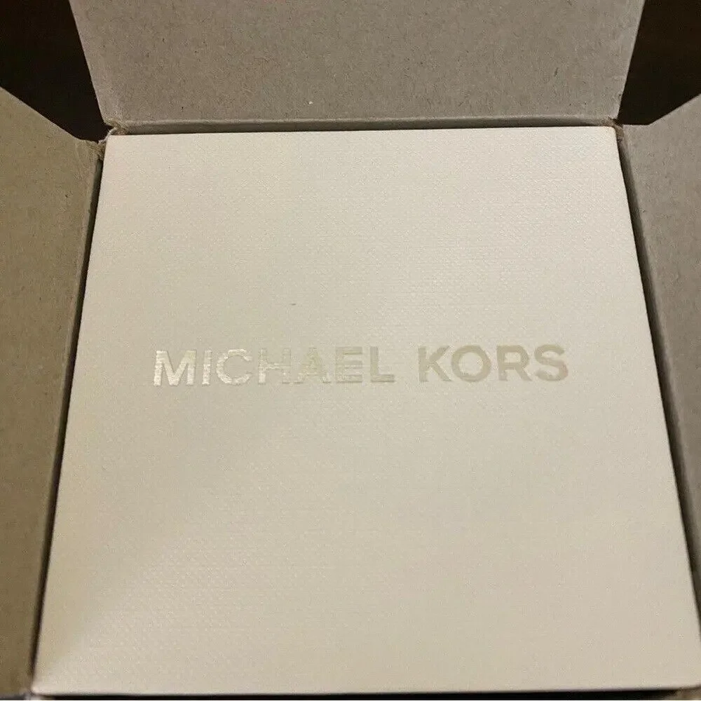 NEW Michael Kors Runway Chronograph‎ Watch 38mm Rose Gold - 100M Water Resistant - Picture 7 of 7